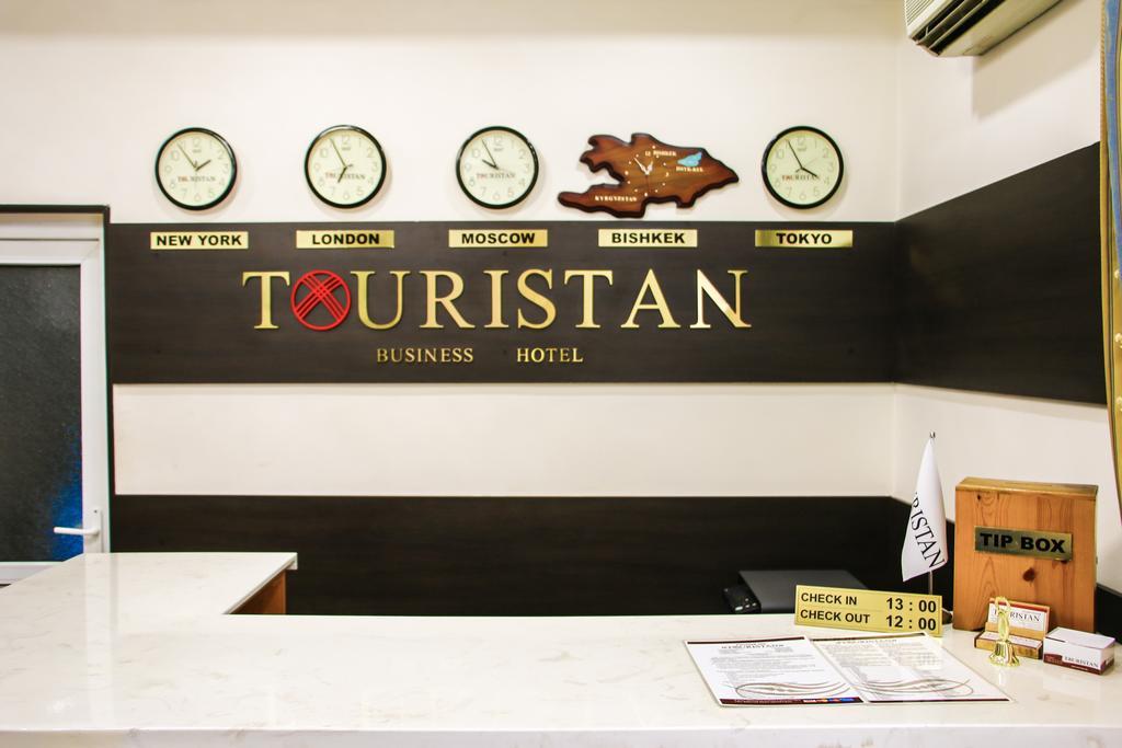 בישקק Tourasia Hotel מראה חיצוני תמונה